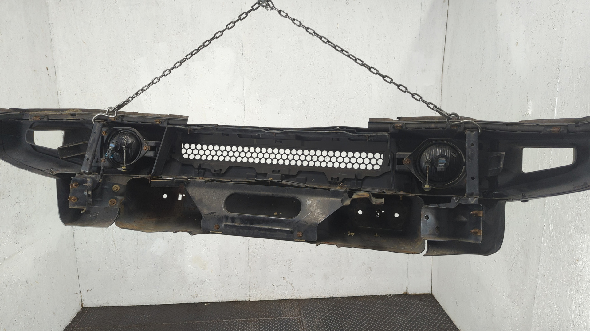 Бампер передний