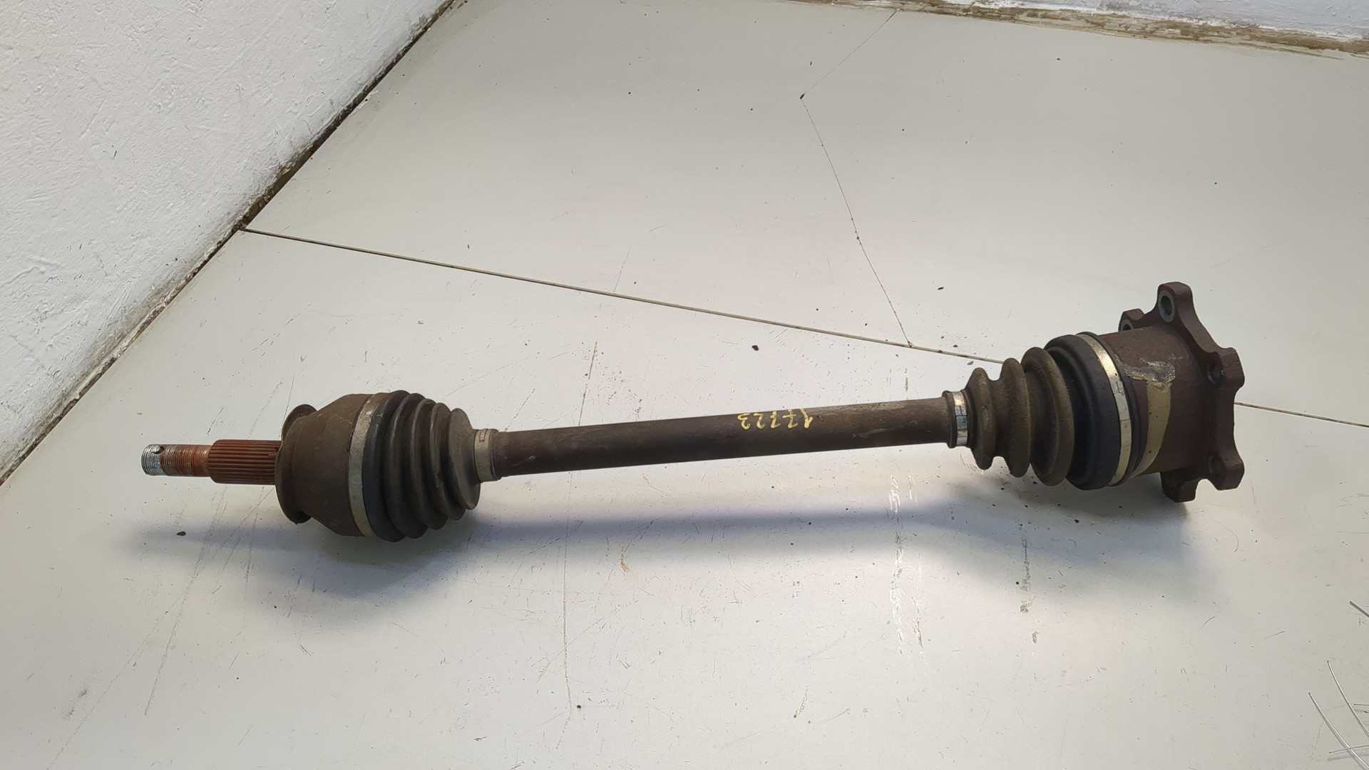 Полуось задняя