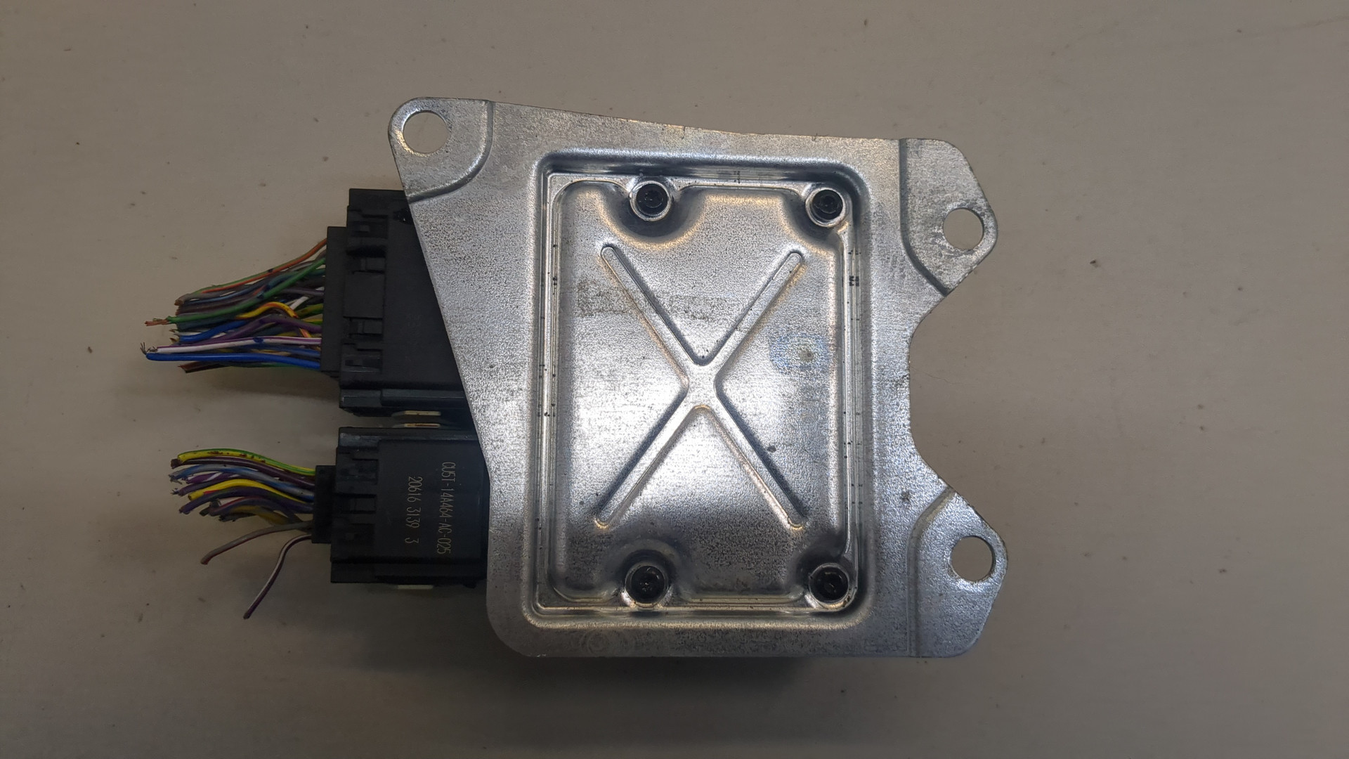 Блок управления подушек безопасности (AIR BAG)