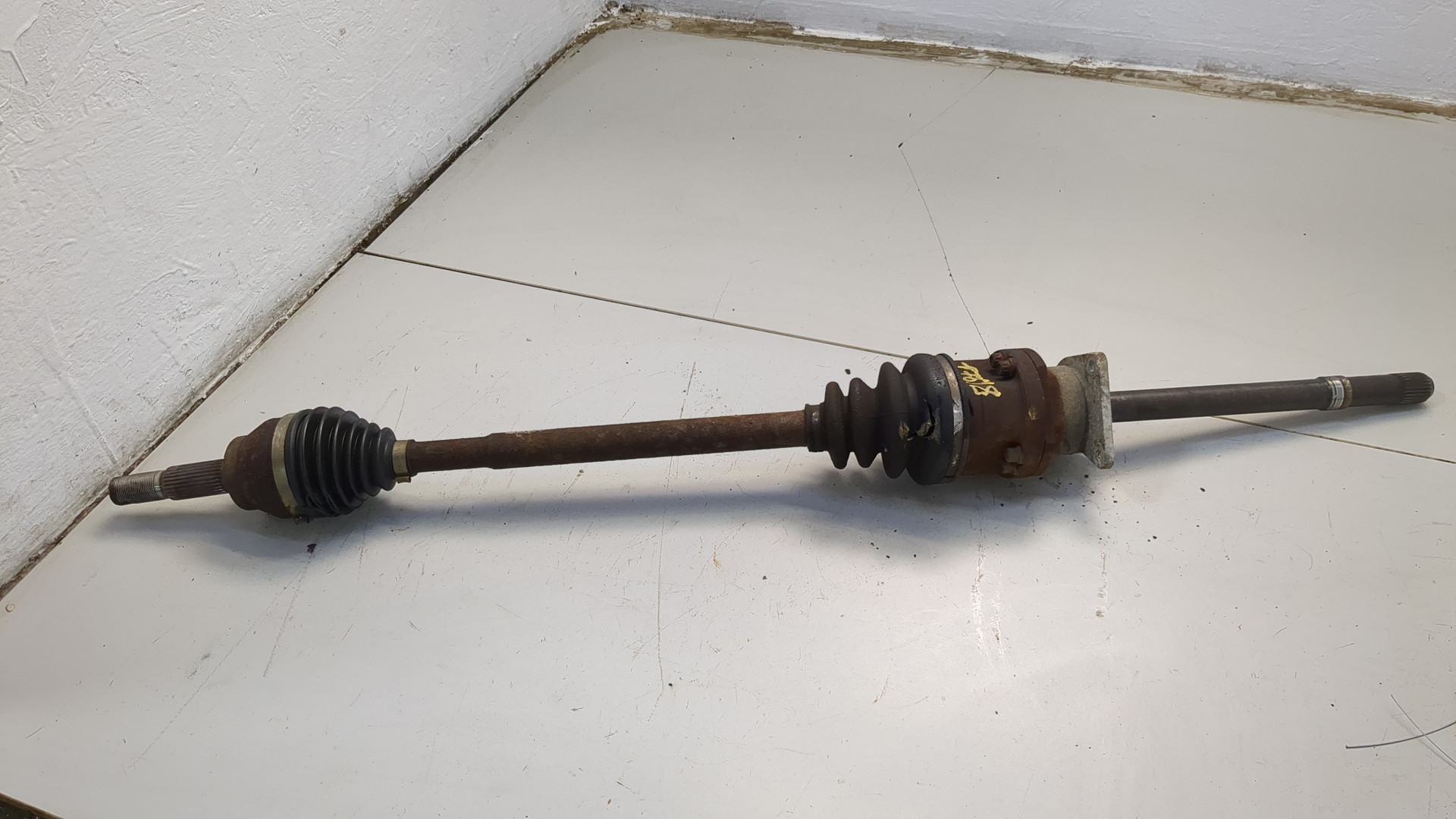 Полуось передняя правая