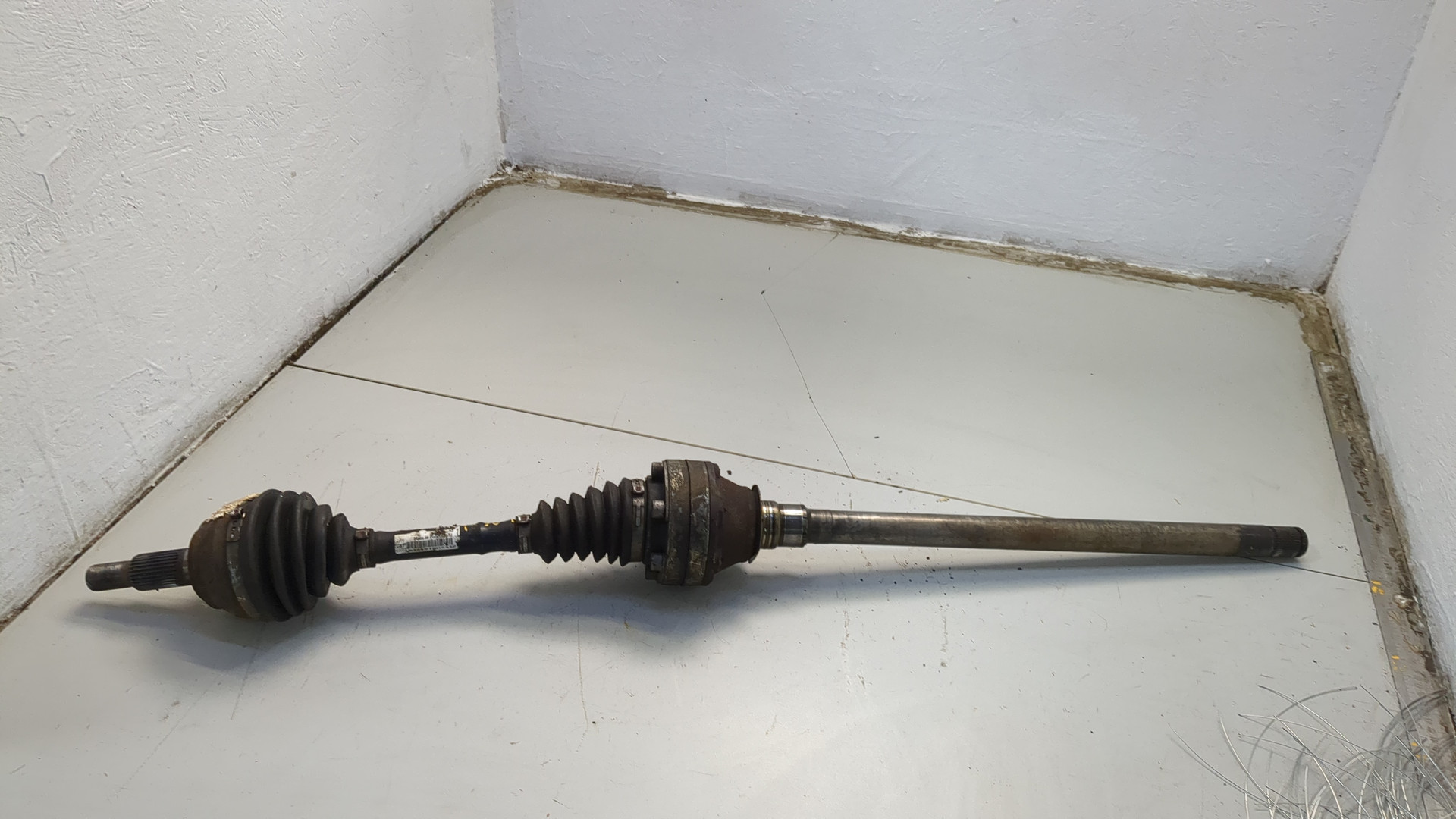 Полуось передняя правая