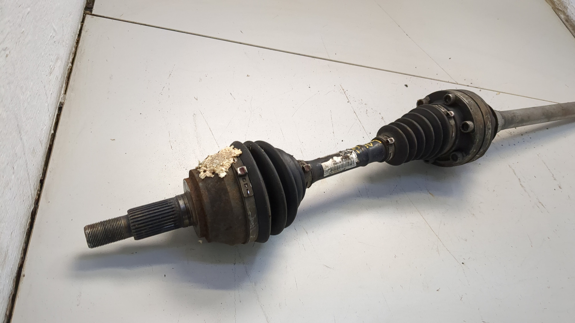 Полуось передняя правая