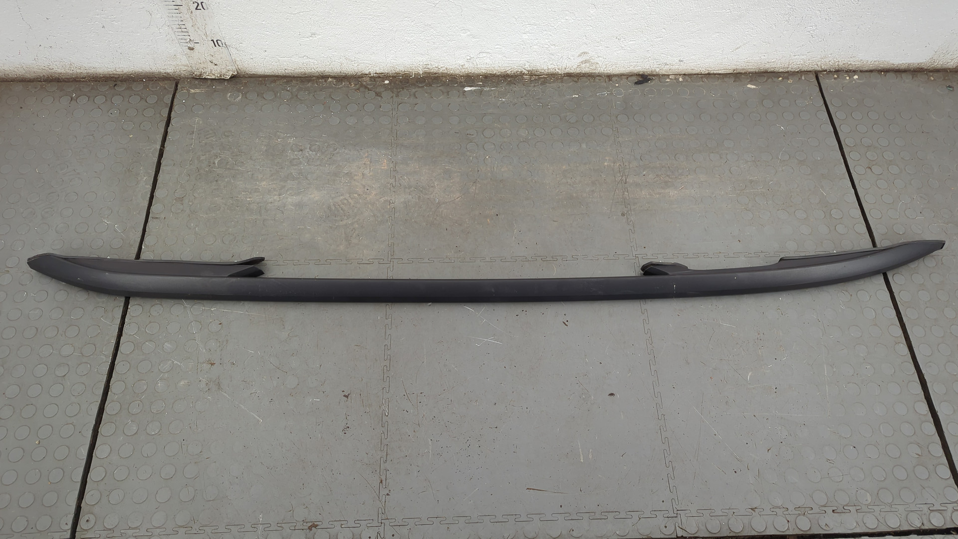 Рейлинг (релинг) левый (планка на крышу)