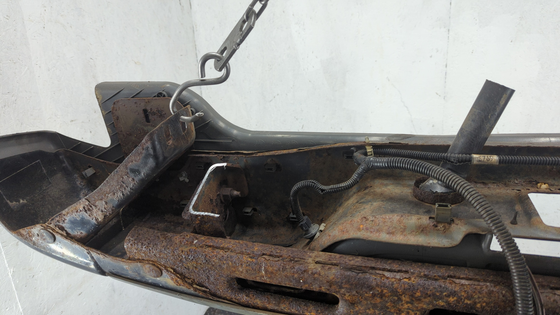 Бампер задний