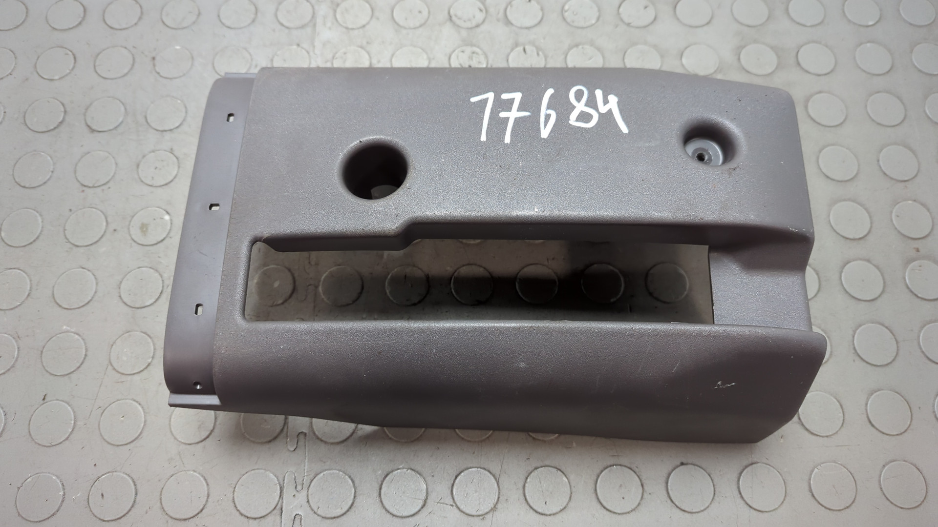 Кожух рулевой колонки