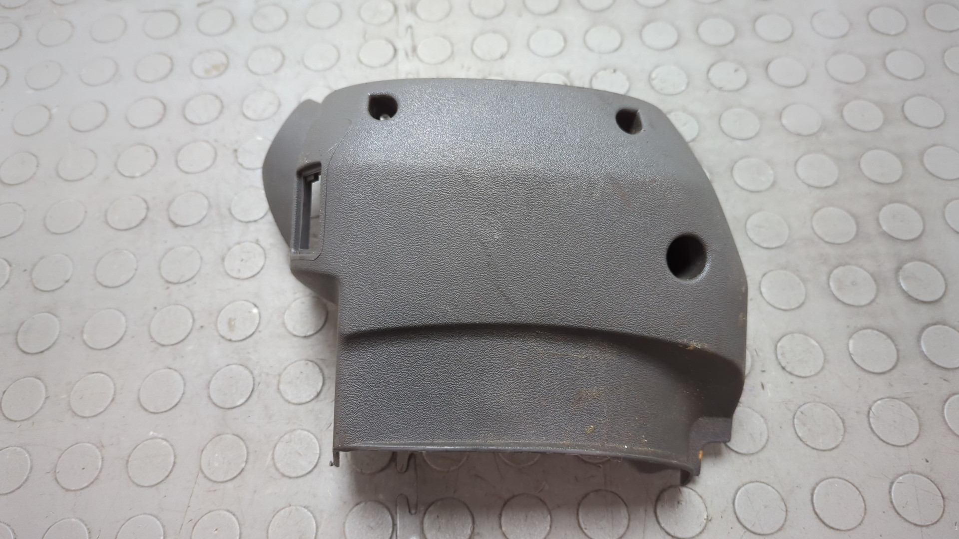 Кожух рулевой колонки