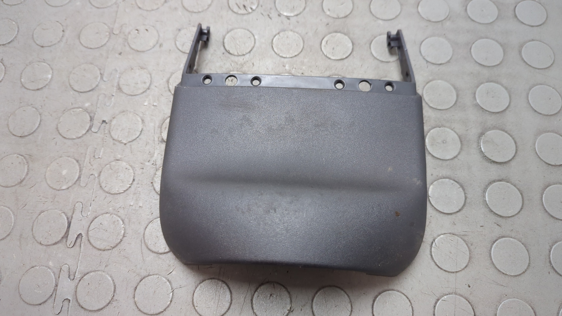 Кожух рулевой колонки