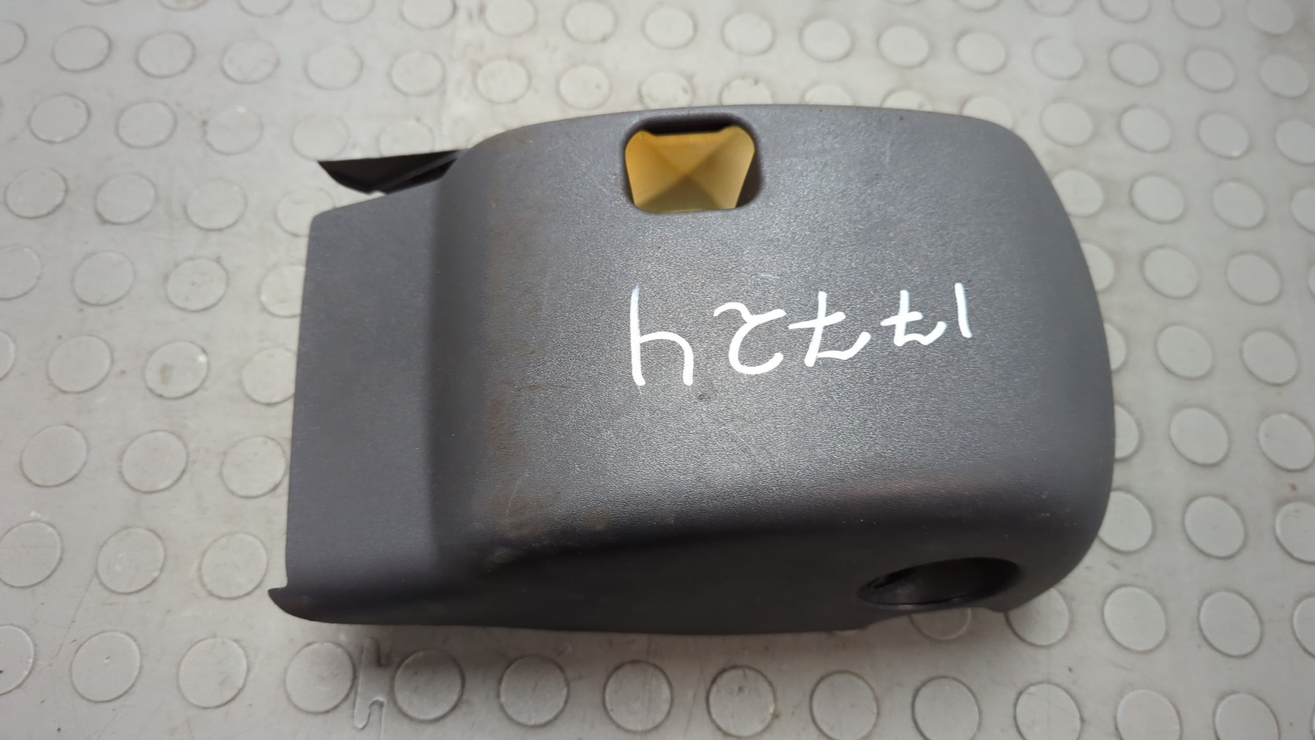 Кожух рулевой колонки