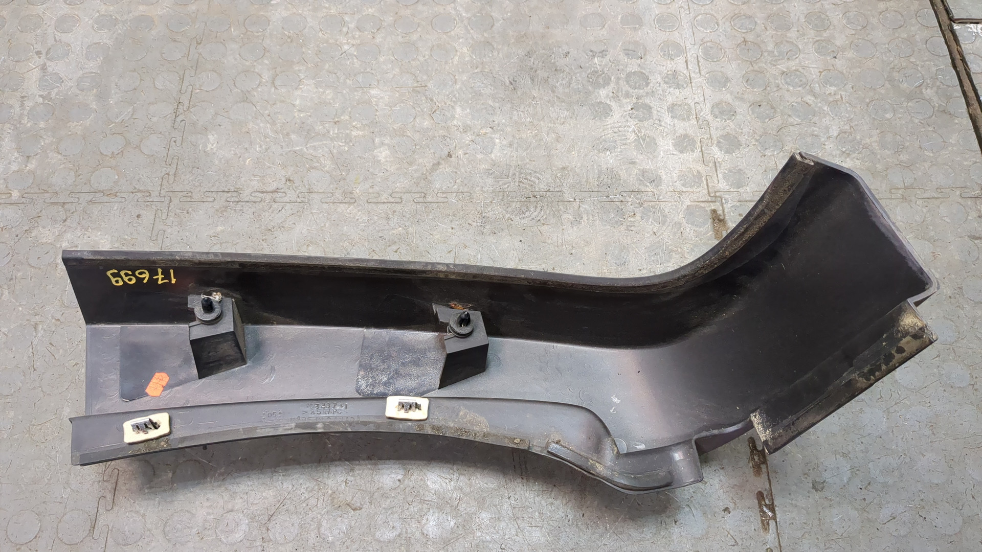 Накладка (кузов наружные)