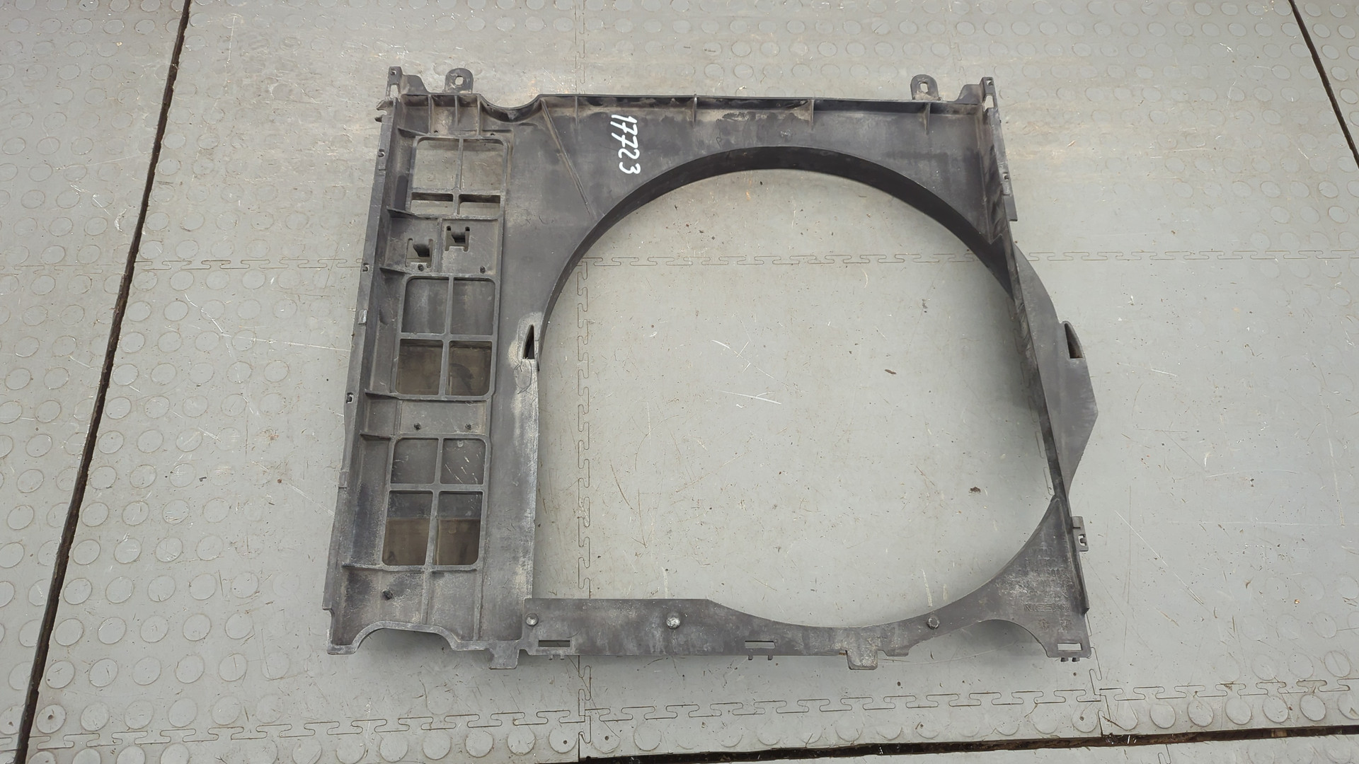 Диффузор вентилятора