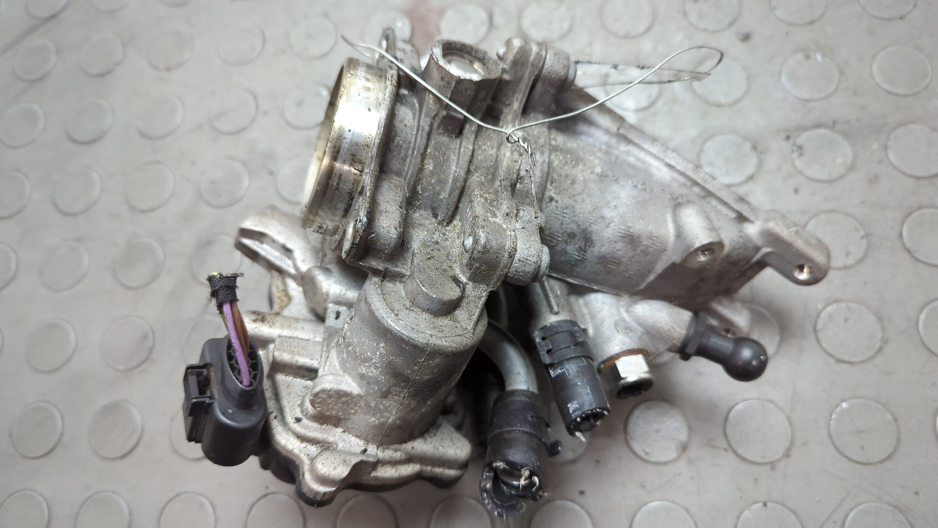 Заслонка дроссельная электрическая