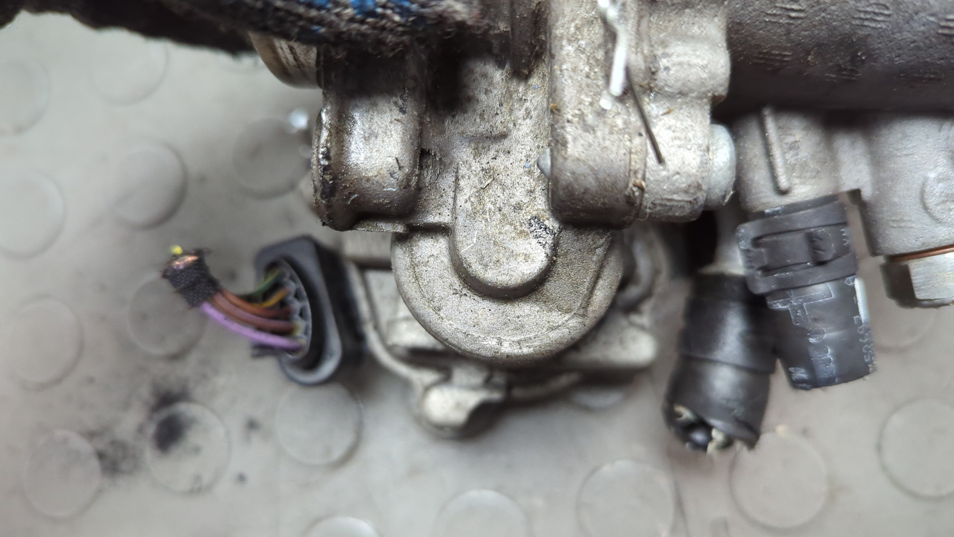 Заслонка дроссельная электрическая