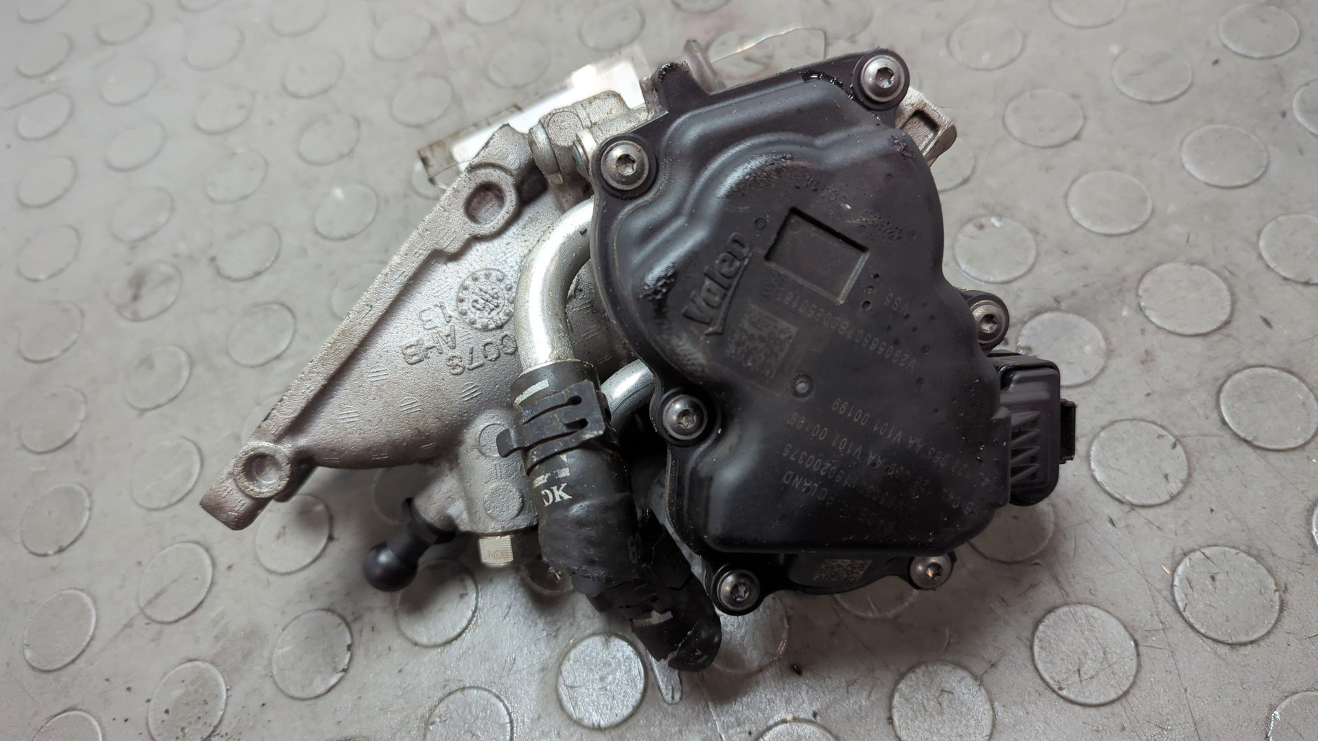 Заслонка дроссельная электрическая