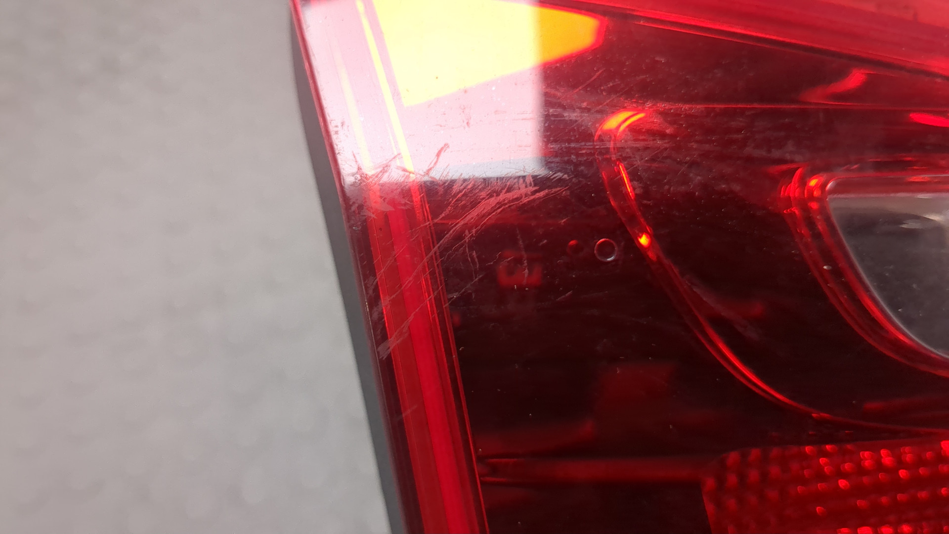 Фонарь задний внутренний левый