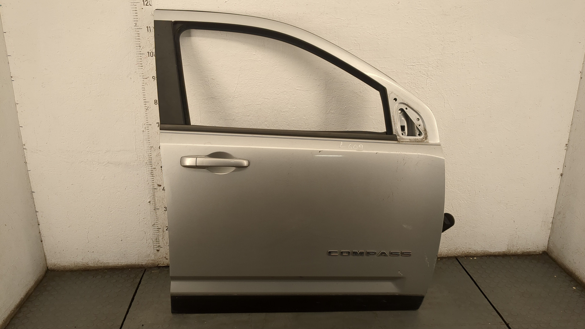 Дверь передняя правая