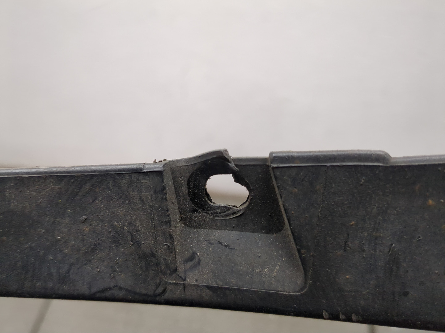 Молдинг заднего крыла правого