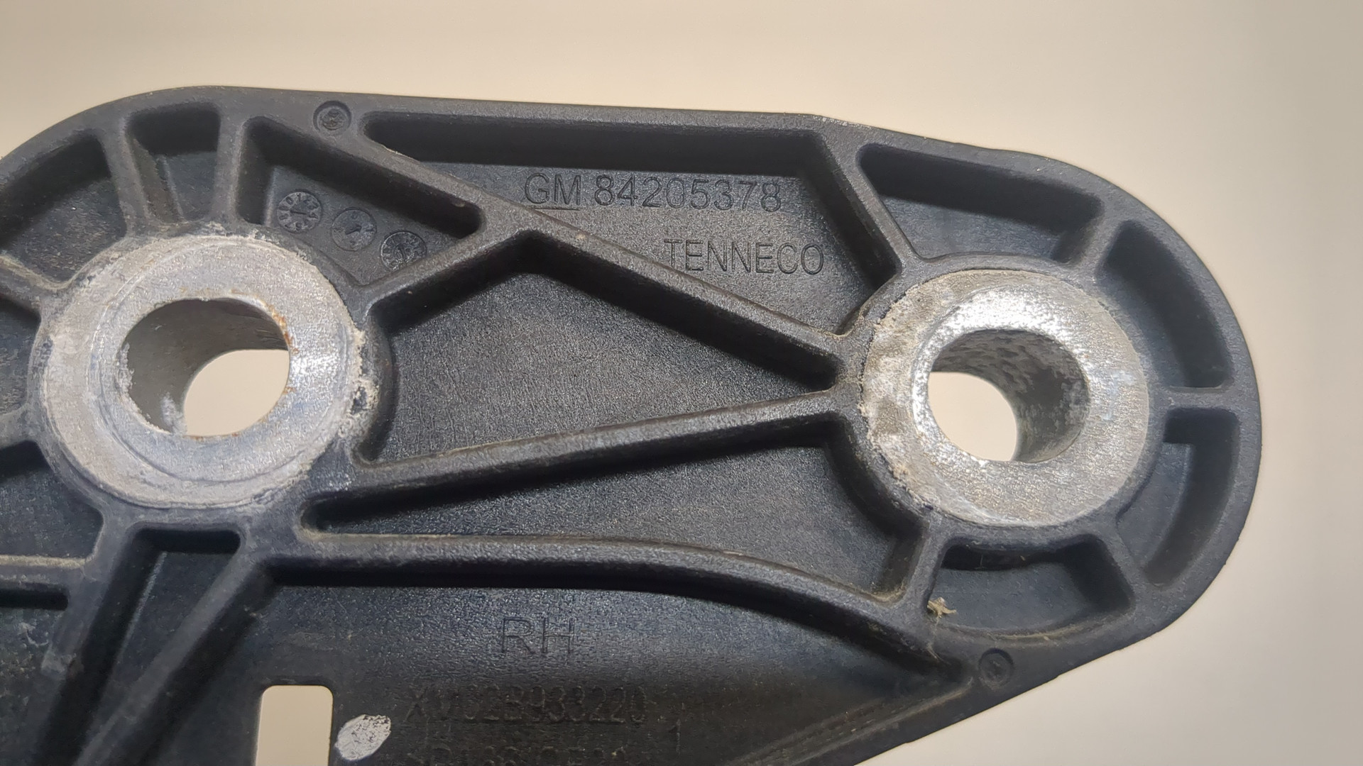 Кронштейн глушителя