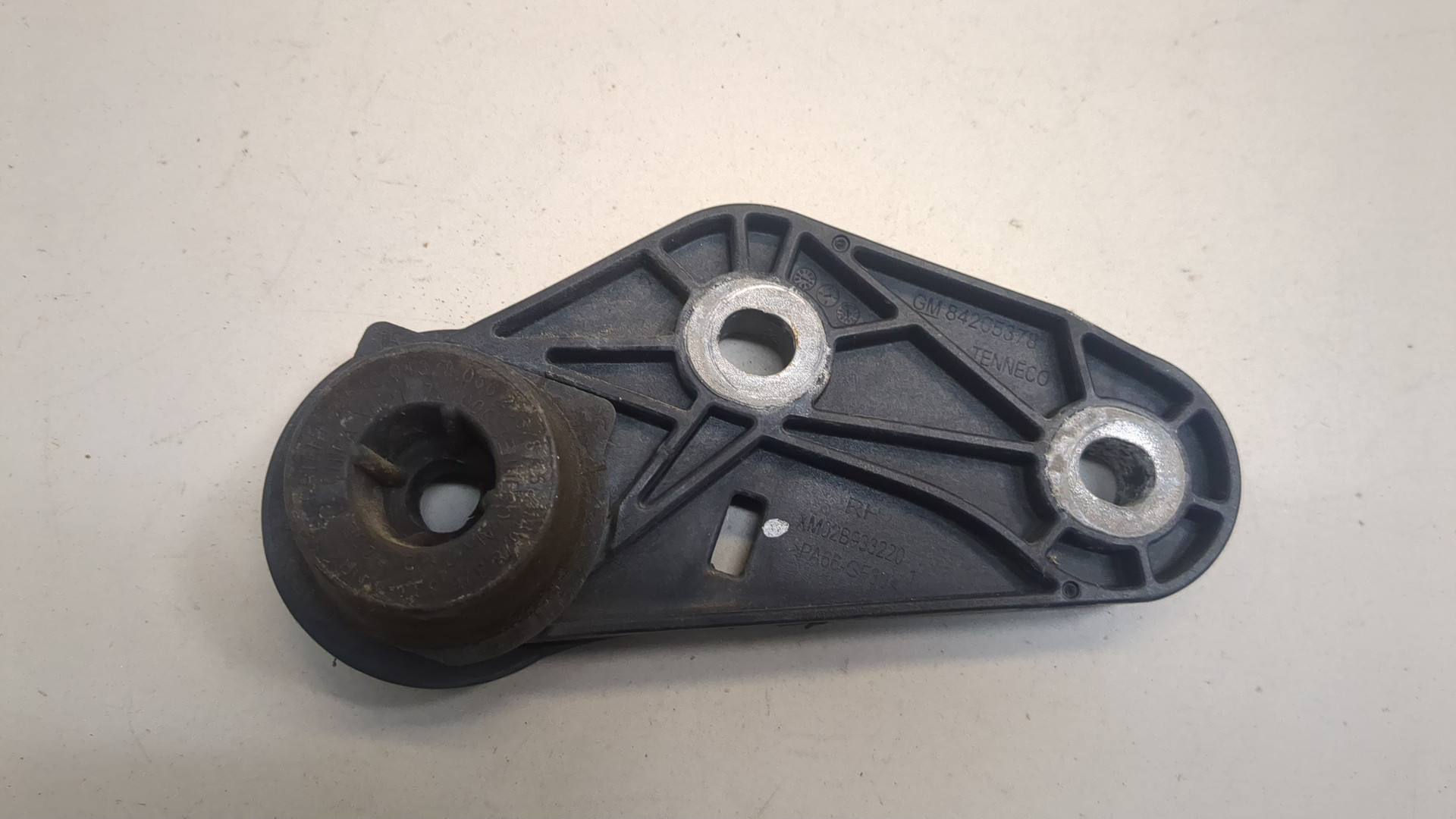 Кронштейн глушителя