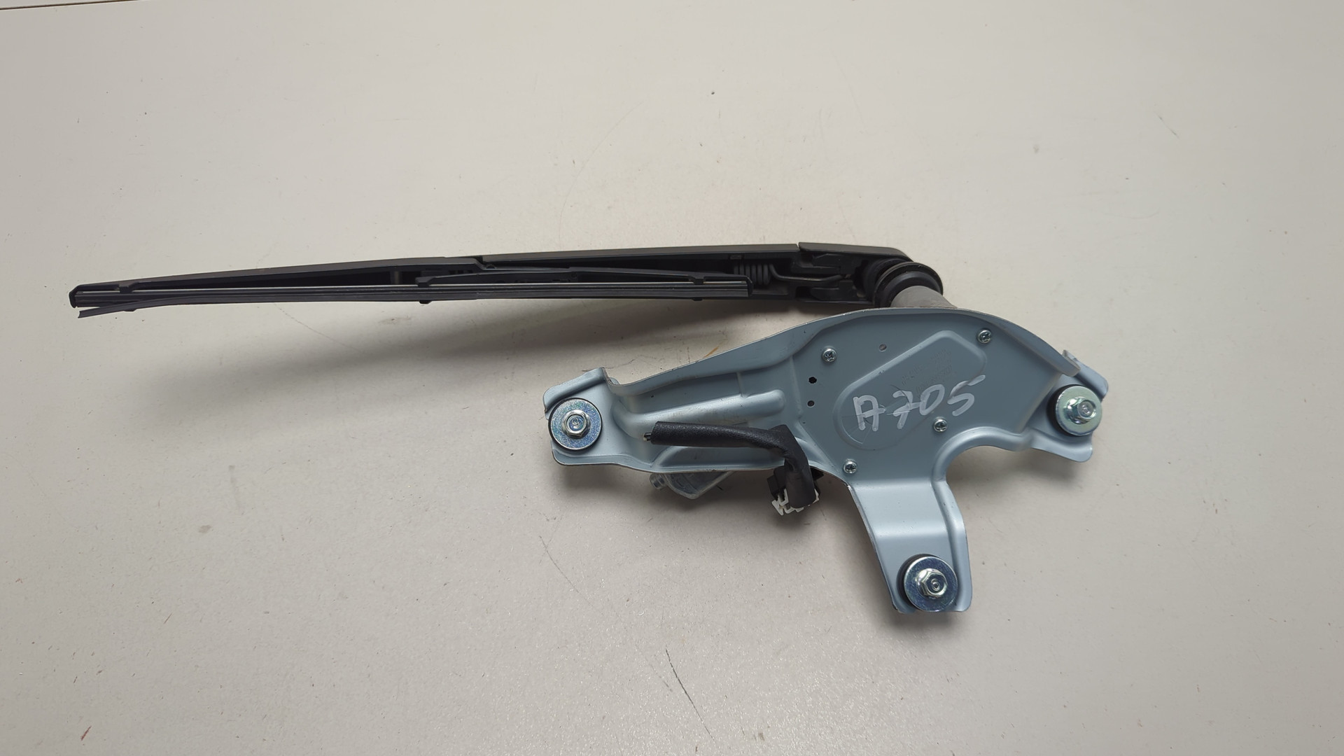 Моторчик стеклоочистителя задний