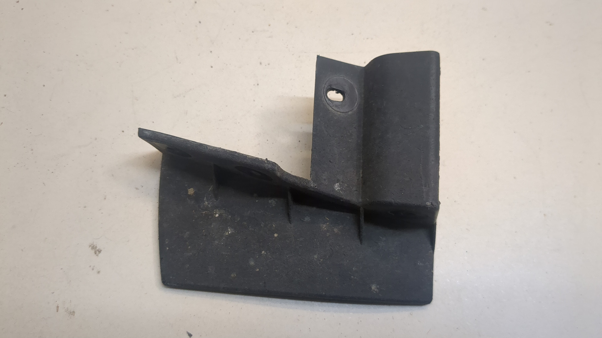 Брызговик задний правый