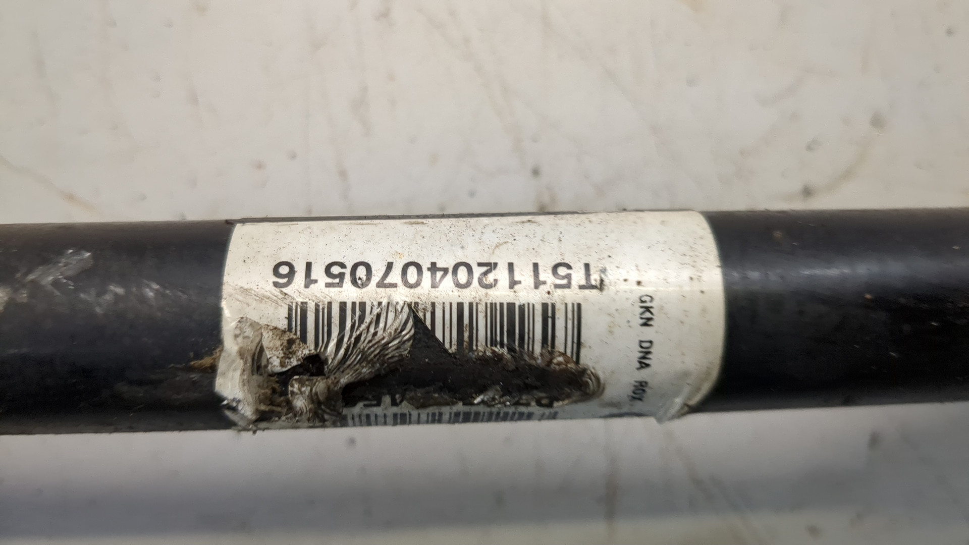 Полуось передняя левая