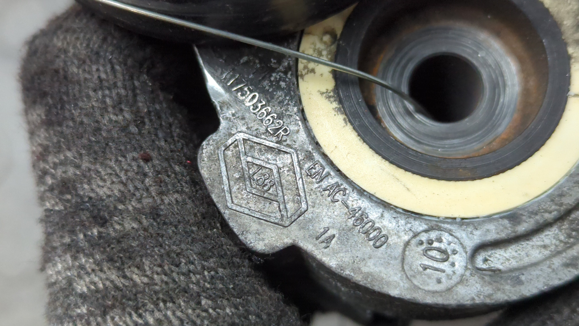 Натяжитель ремня