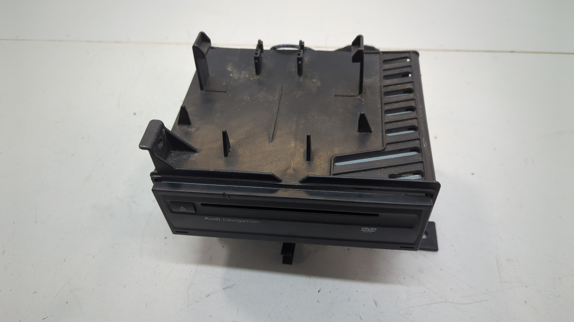 Проигрыватель CD/DVD