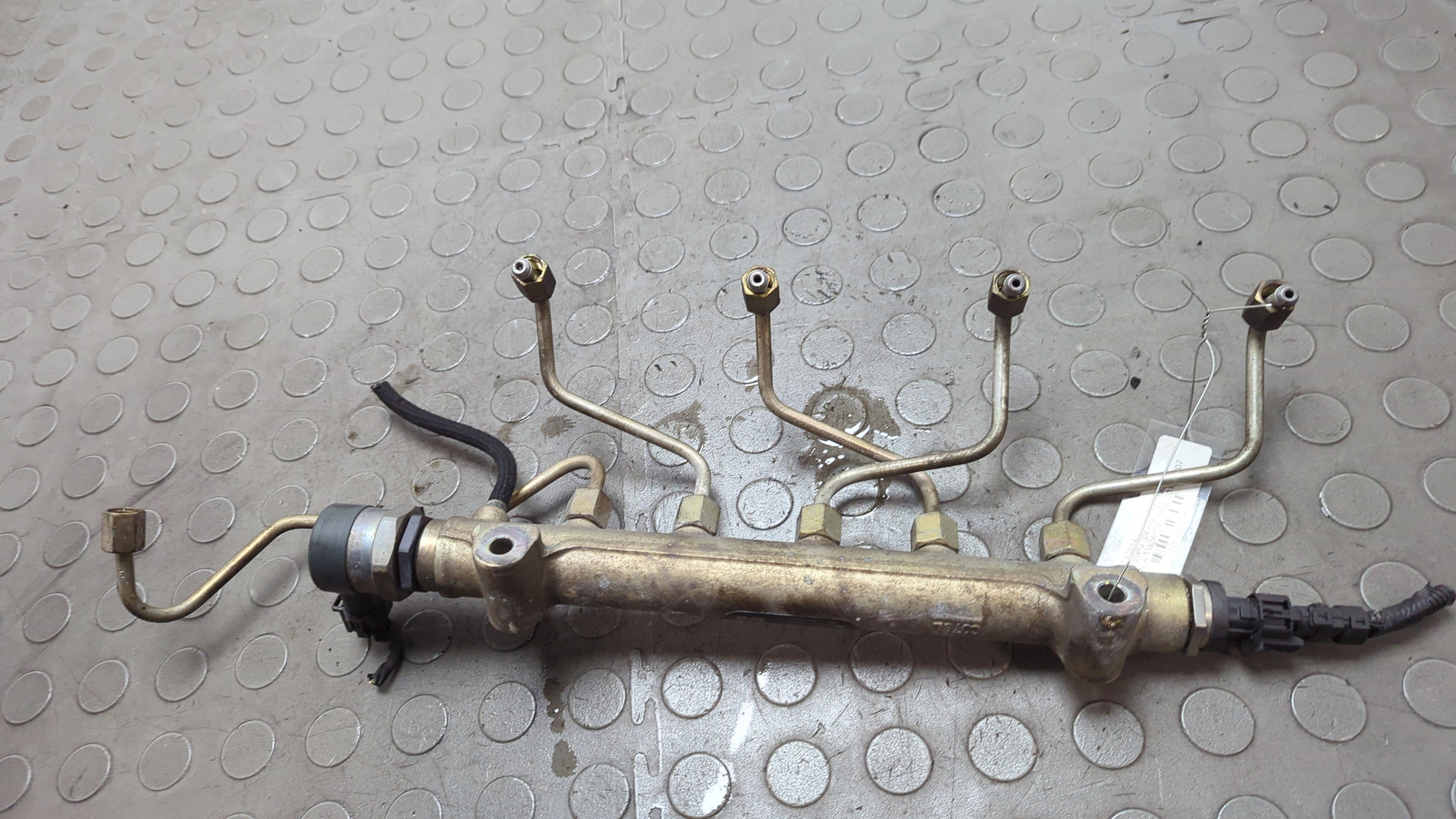 Рейка топливная (рампа)