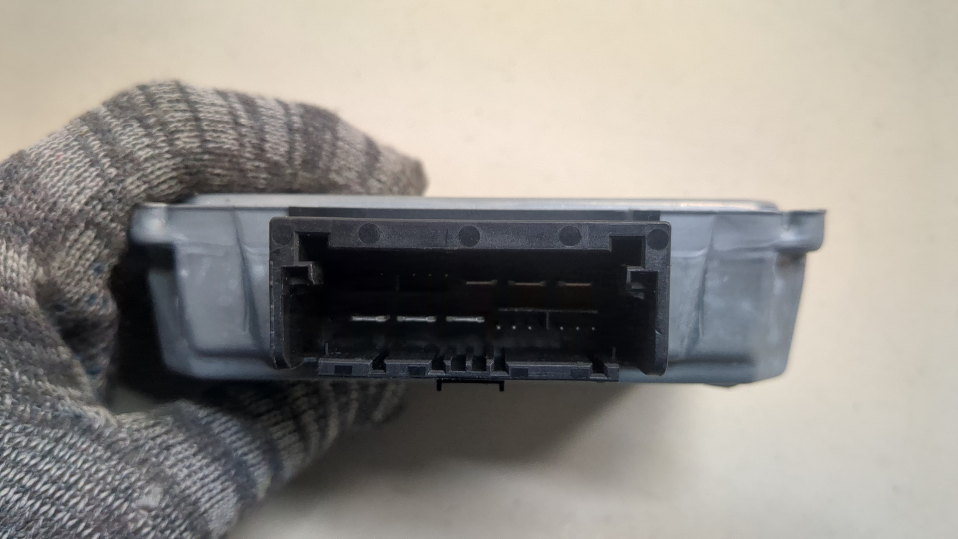 Преобразователь напряжения (адаптер)