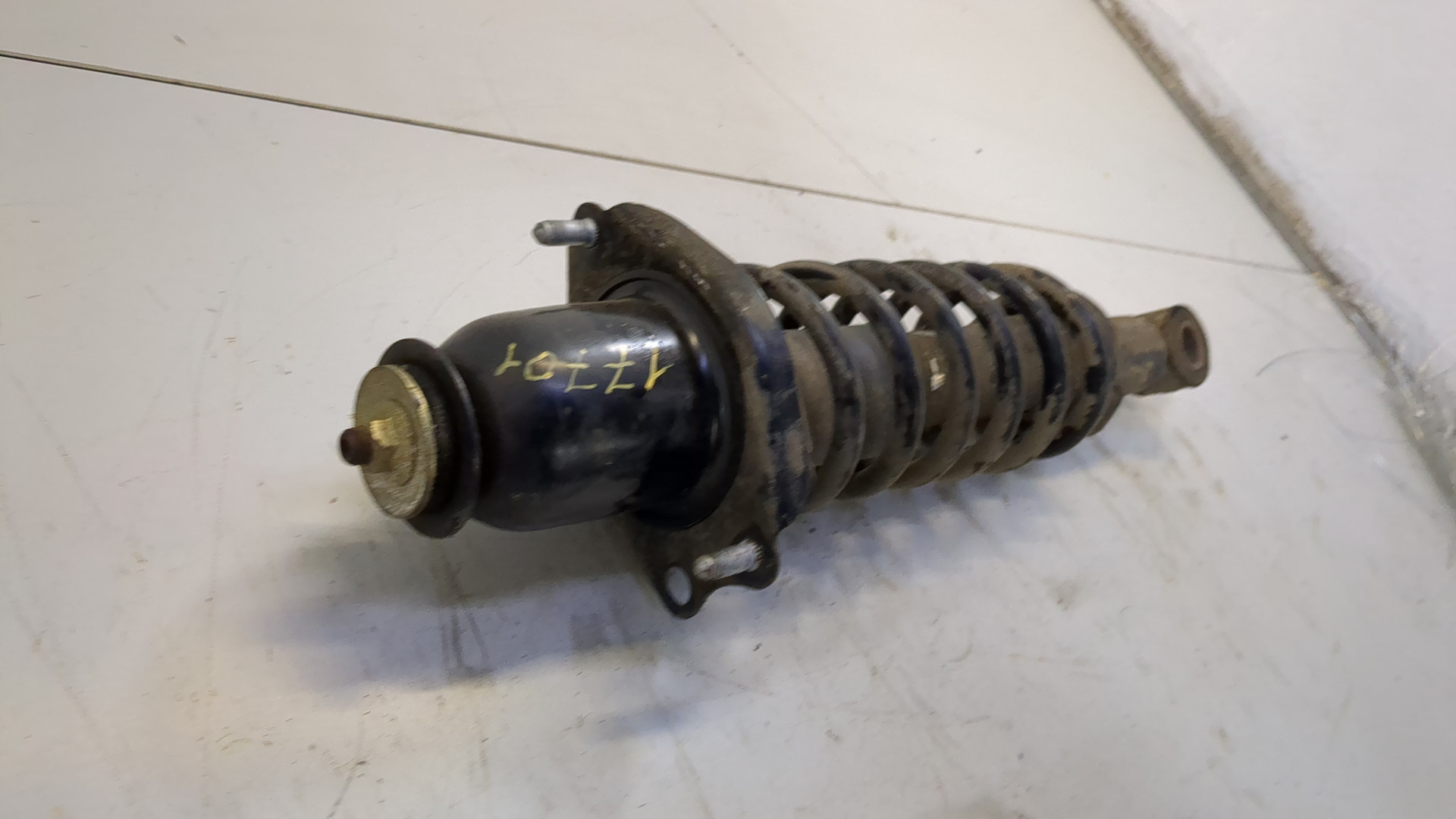 Амортизатор задний (стойка)