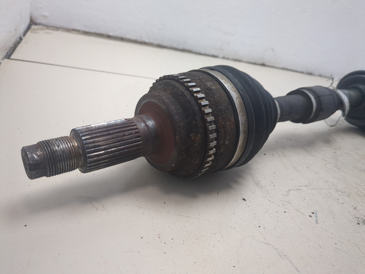 Полуось передняя правая