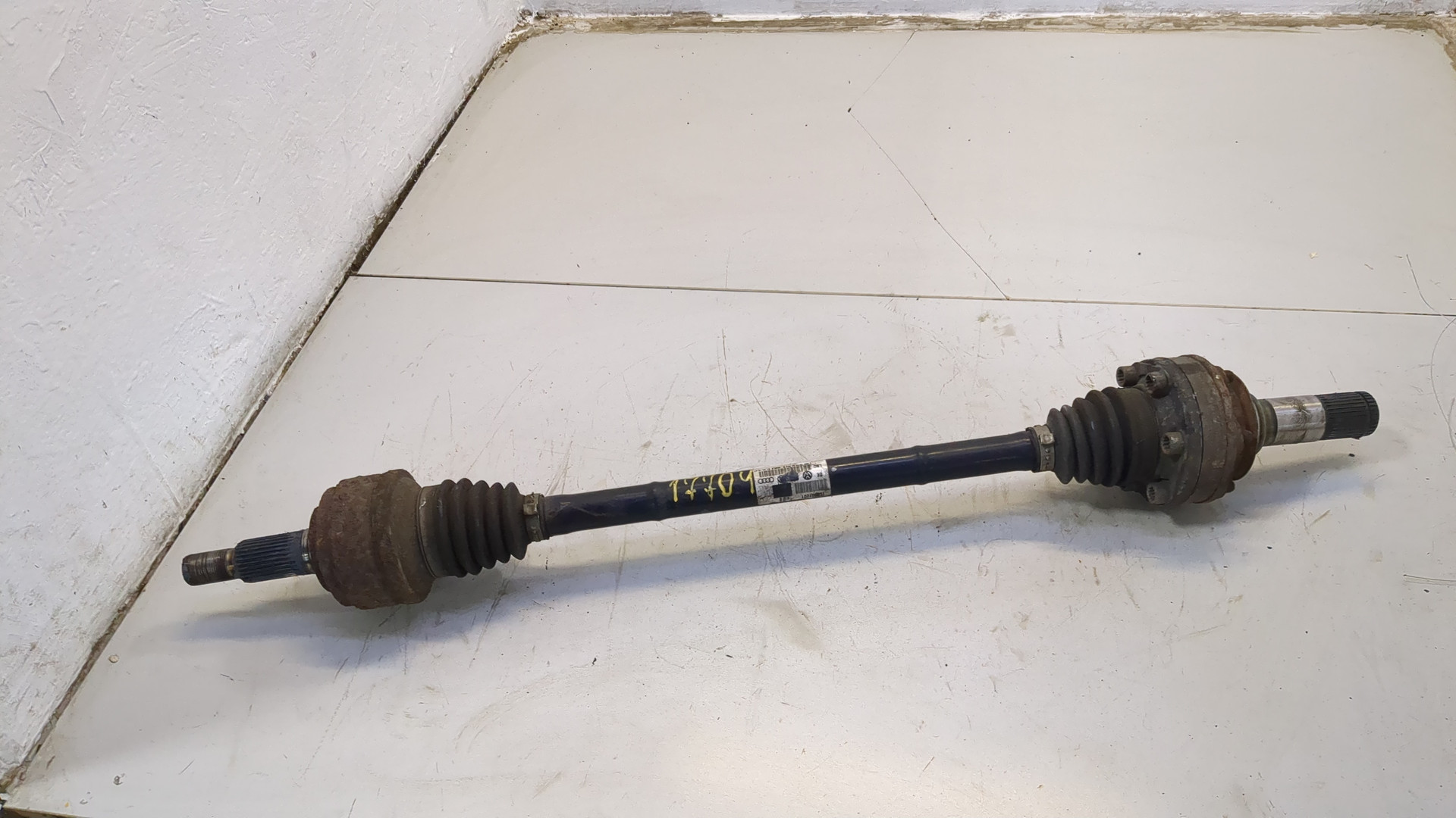 Полуось задняя