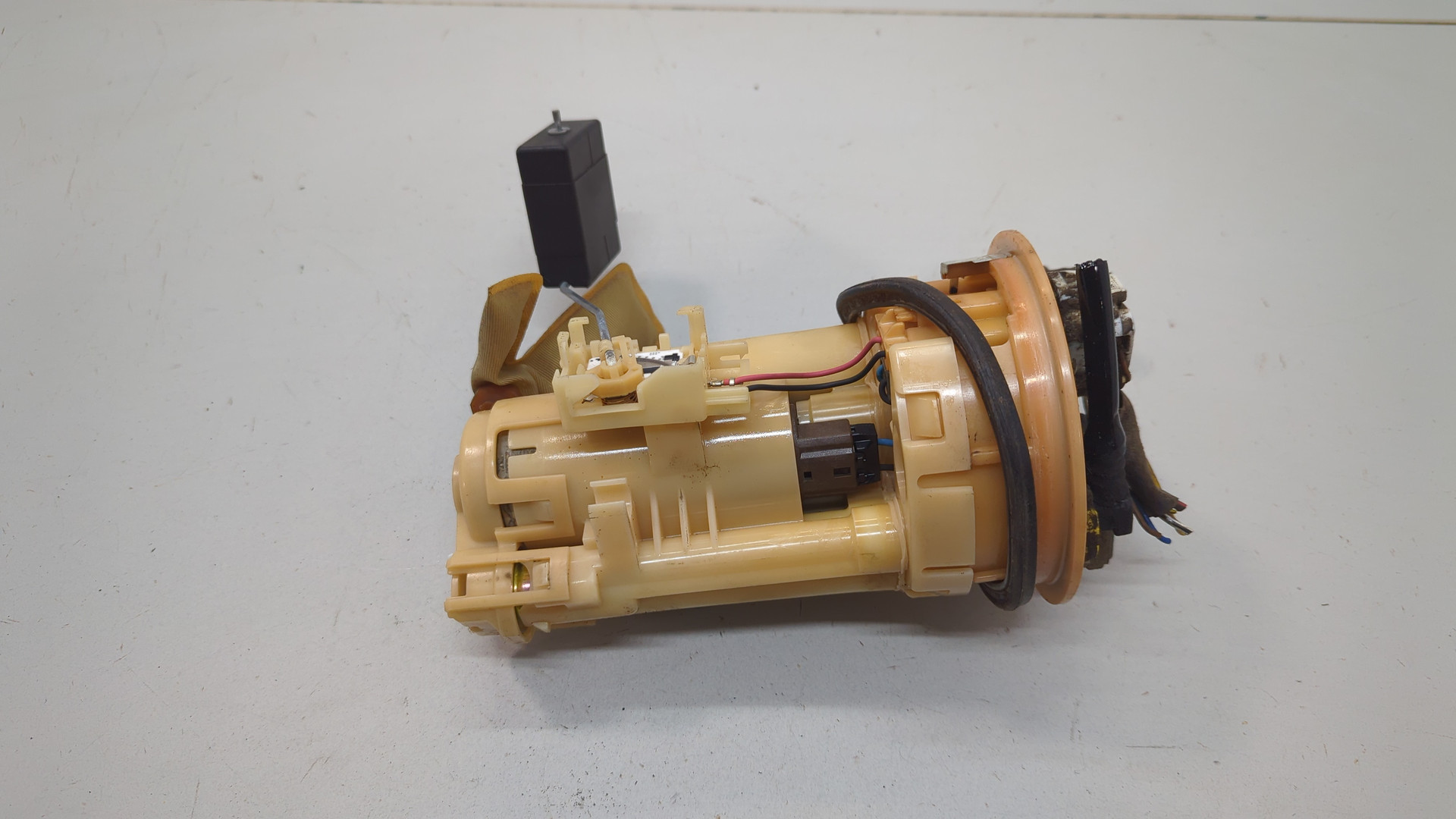 Насос топливный электрический