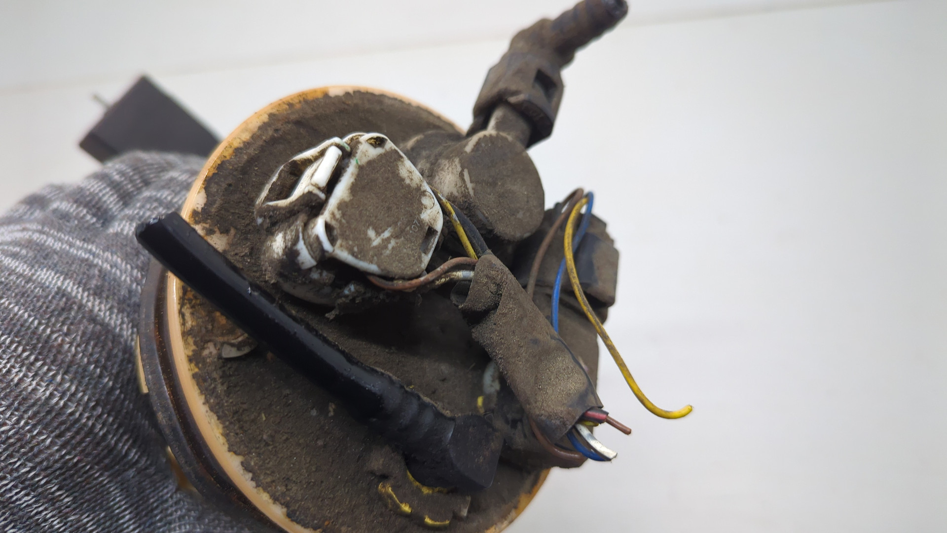 Насос топливный электрический