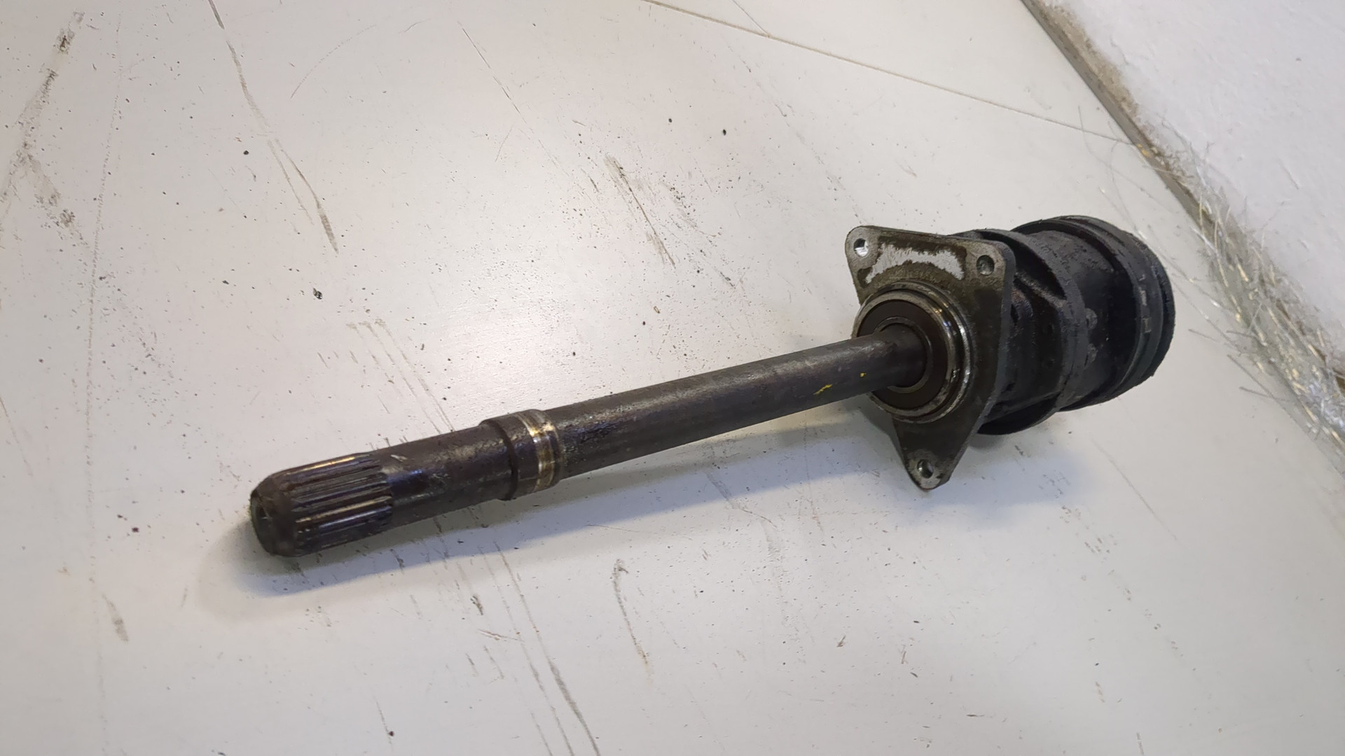 Полуось передняя правая