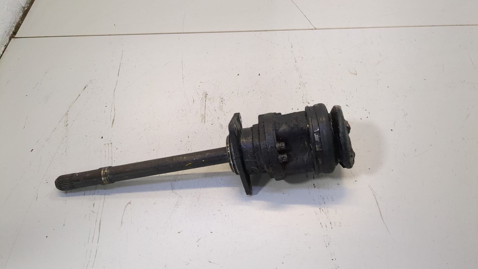 Полуось передняя правая