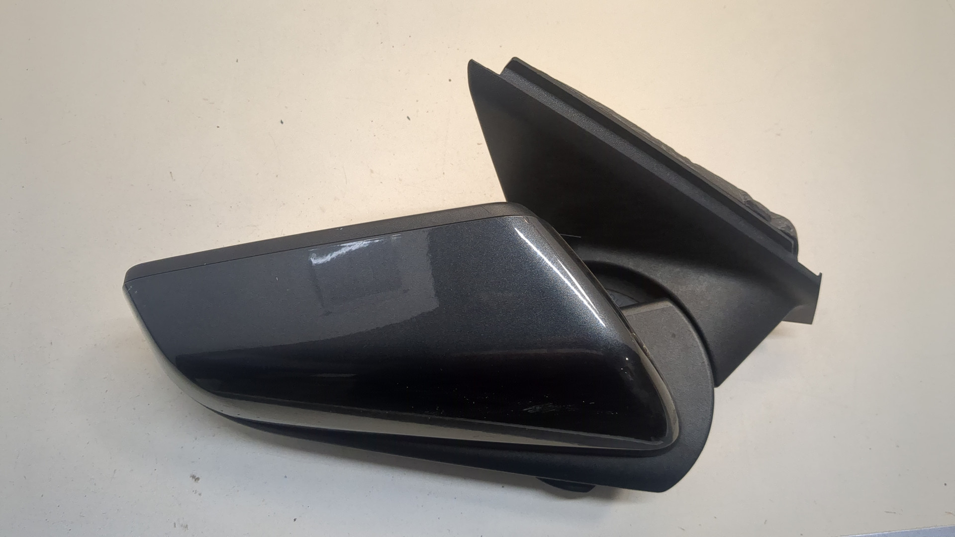 Зеркало правое электрическое