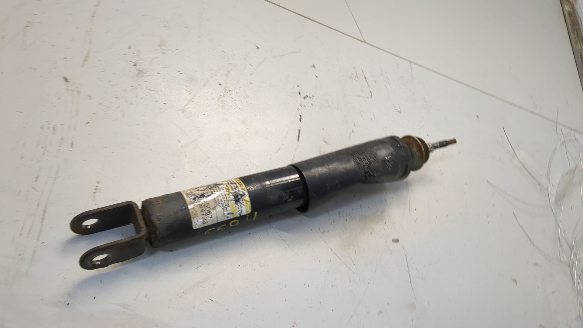 Амортизатор передний