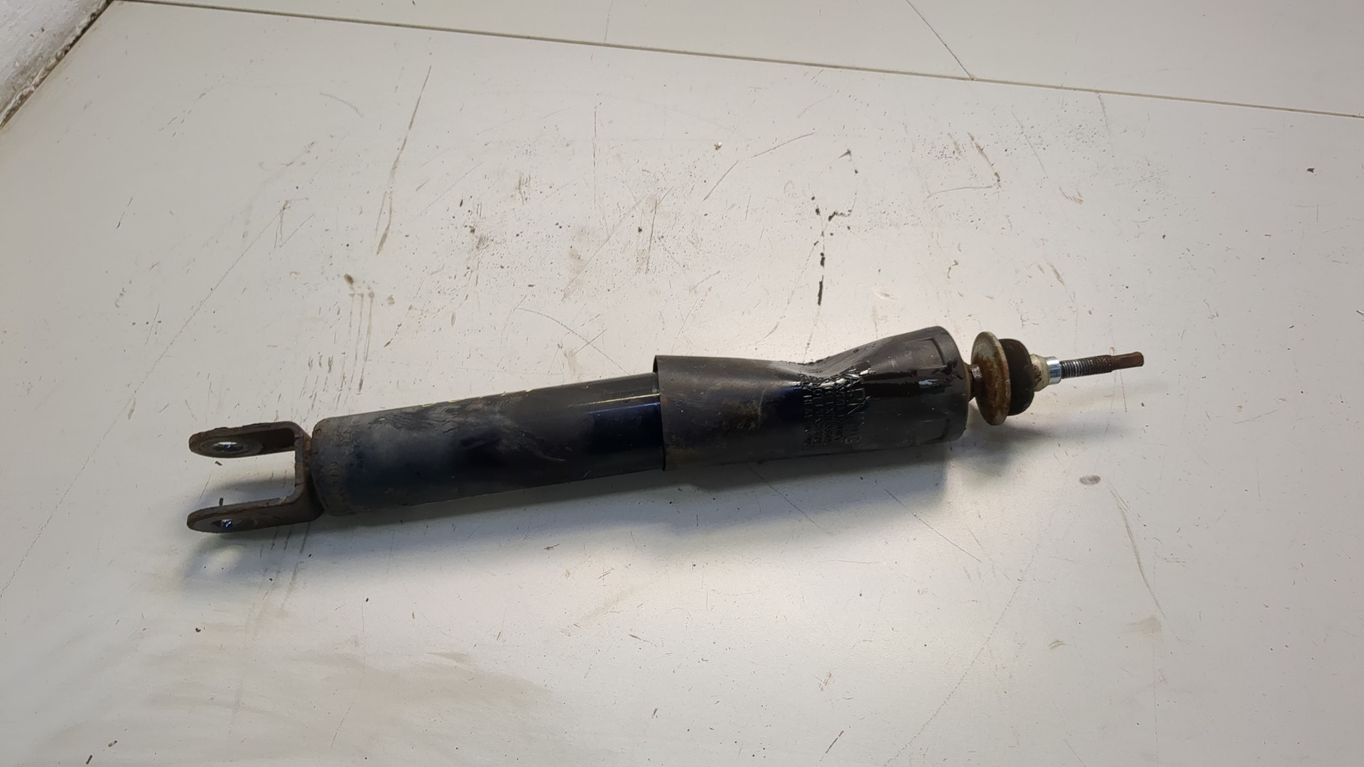 Амортизатор передний