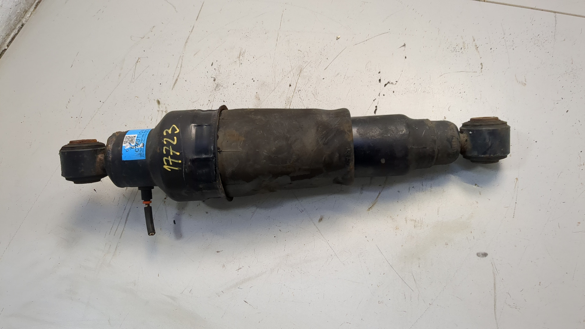 Амортизатор задний (стойка)