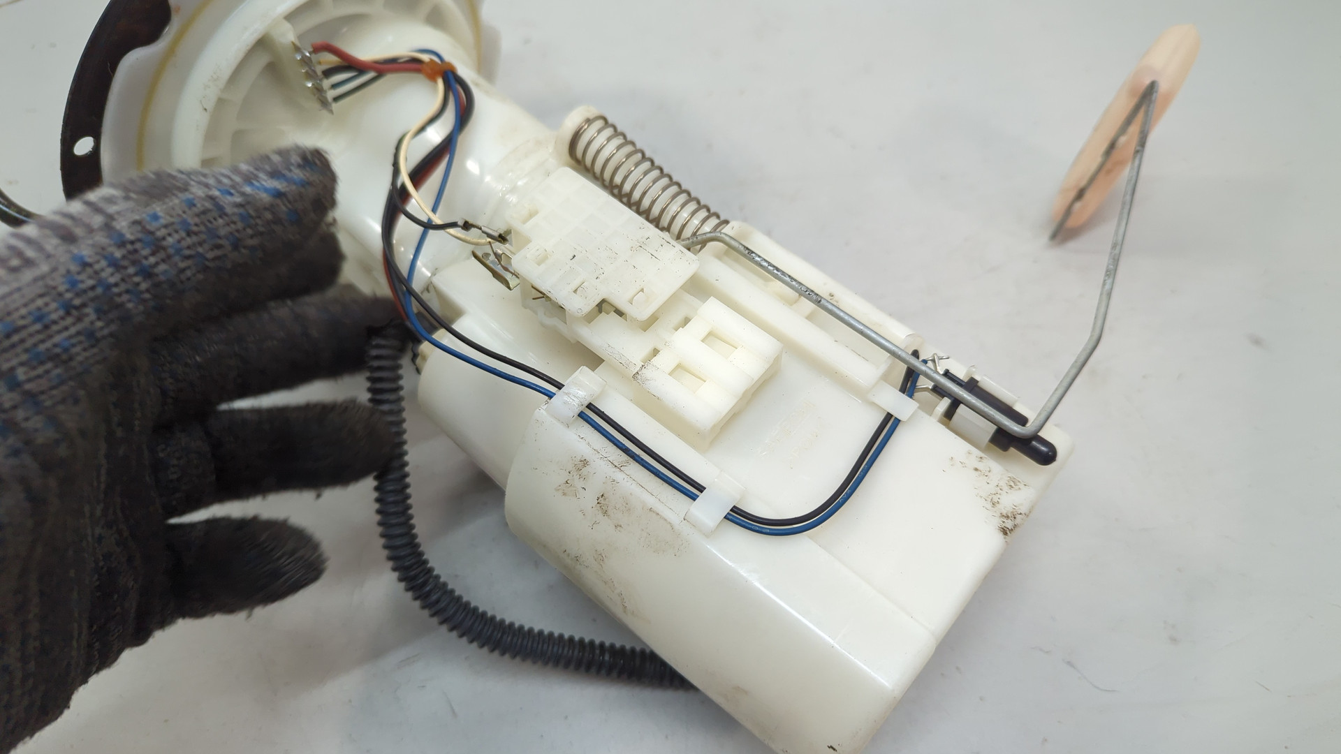 Насос топливный электрический