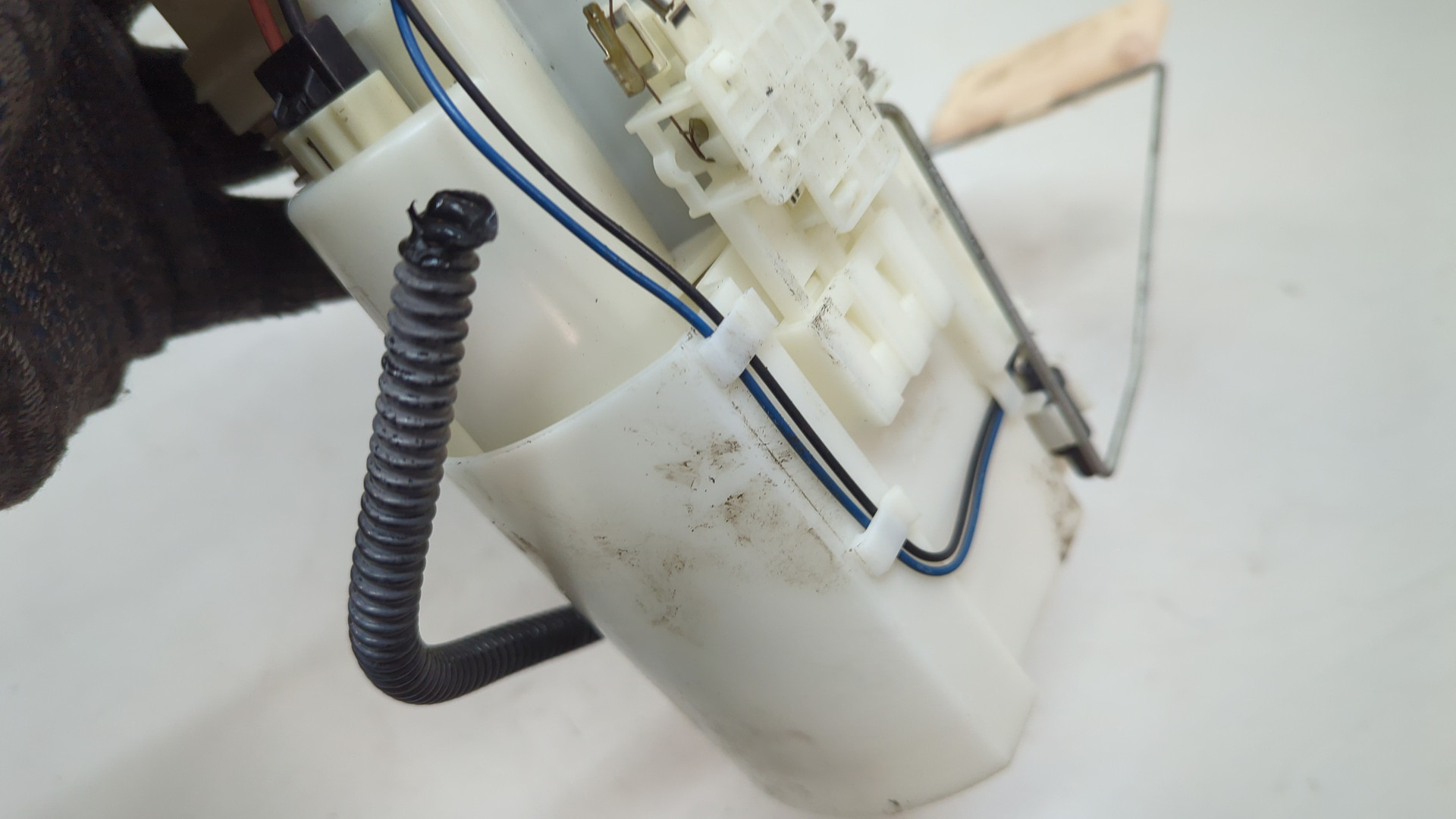 Насос топливный электрический