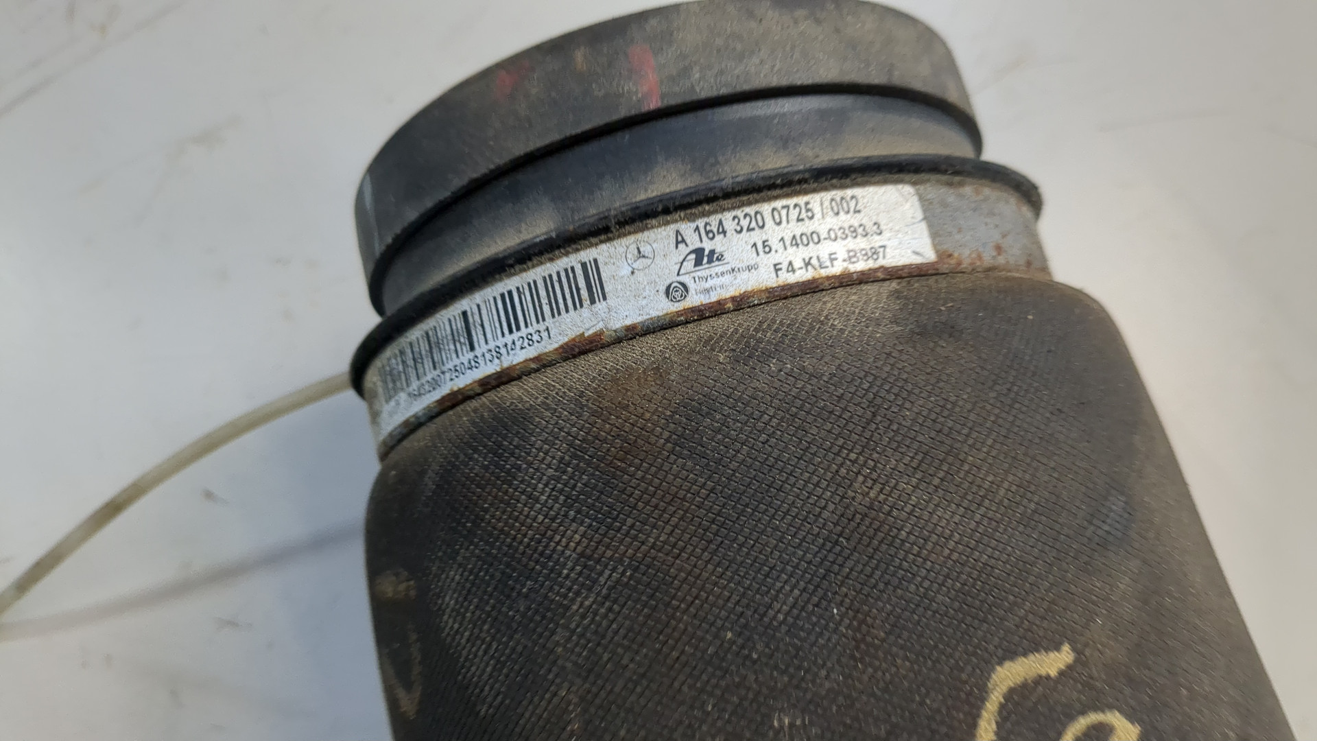 Амортизатор задний (стойка)