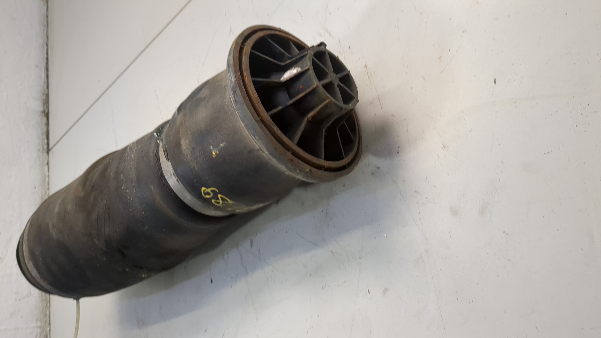 Амортизатор задний (стойка)