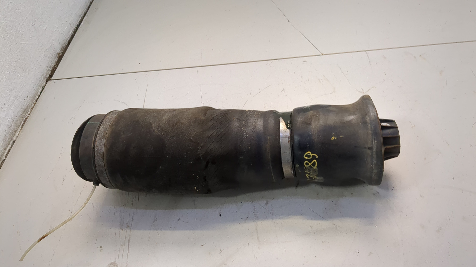 Амортизатор задний (стойка)