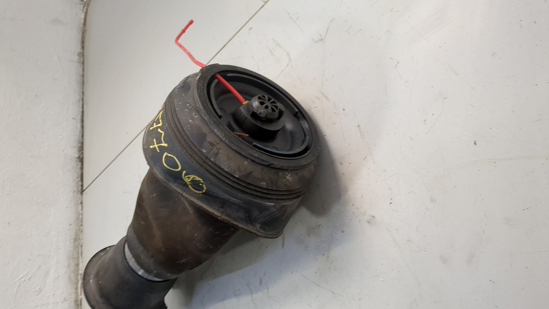 Амортизатор задний (стойка)