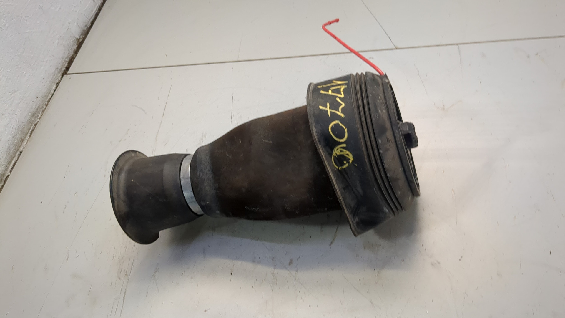 Амортизатор задний (стойка)