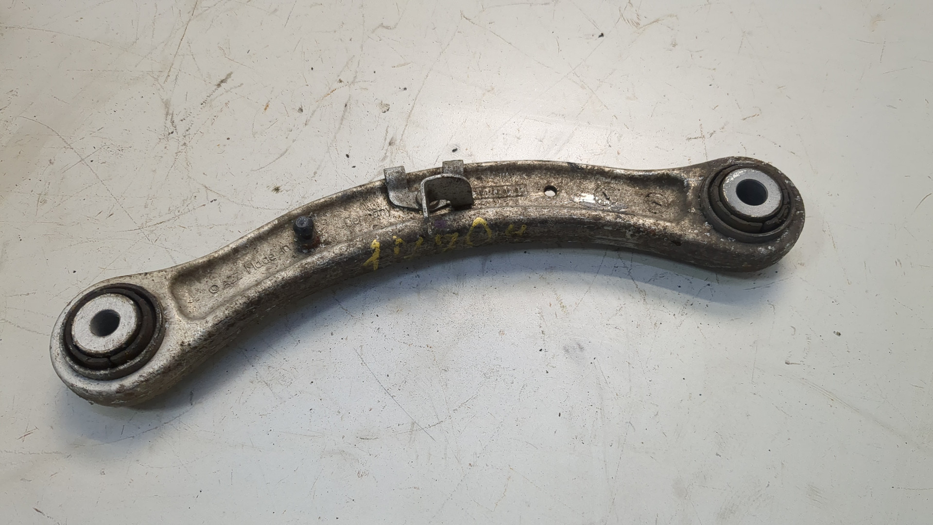 Рычаг задний