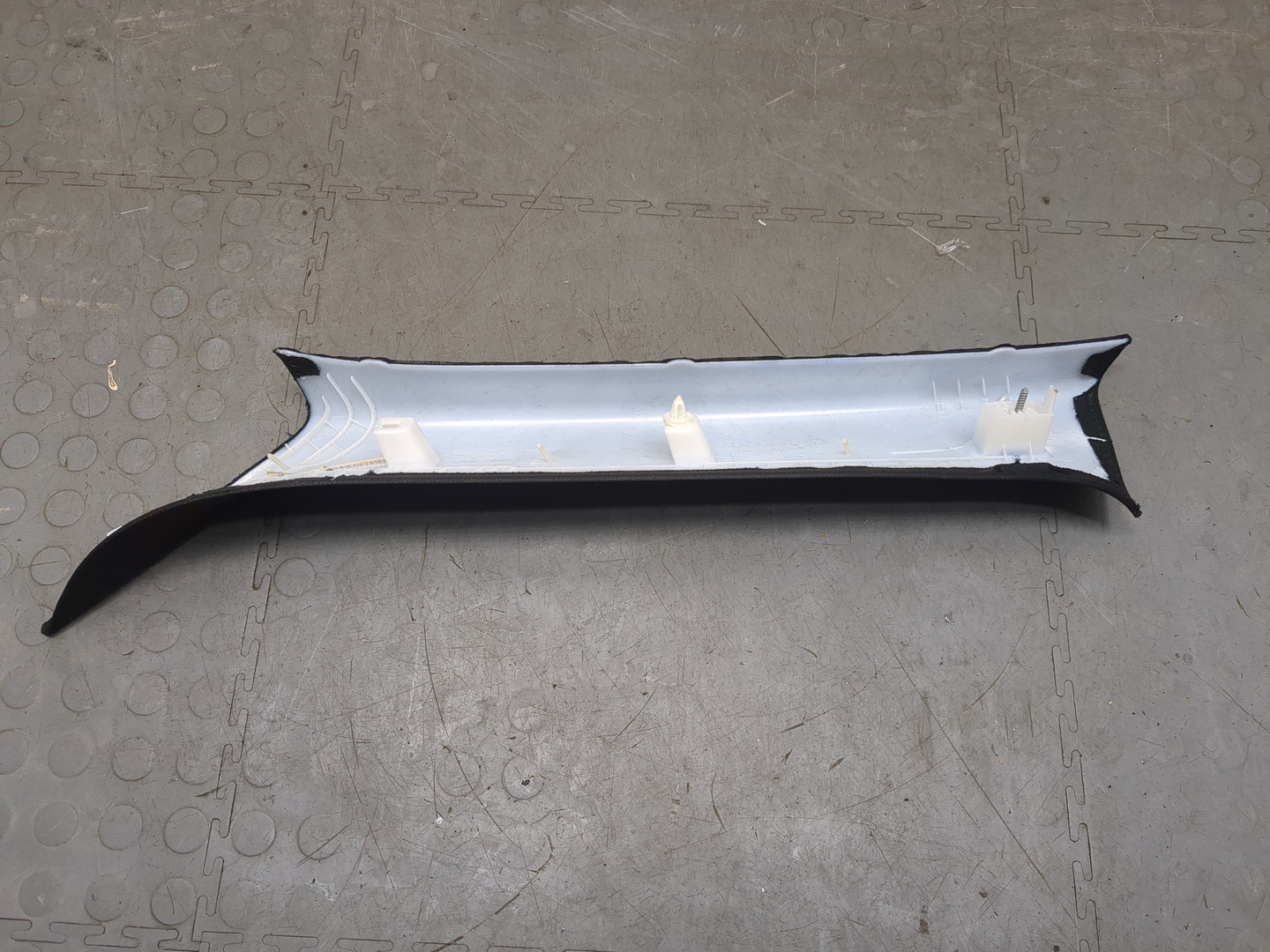 Обшивка стойки