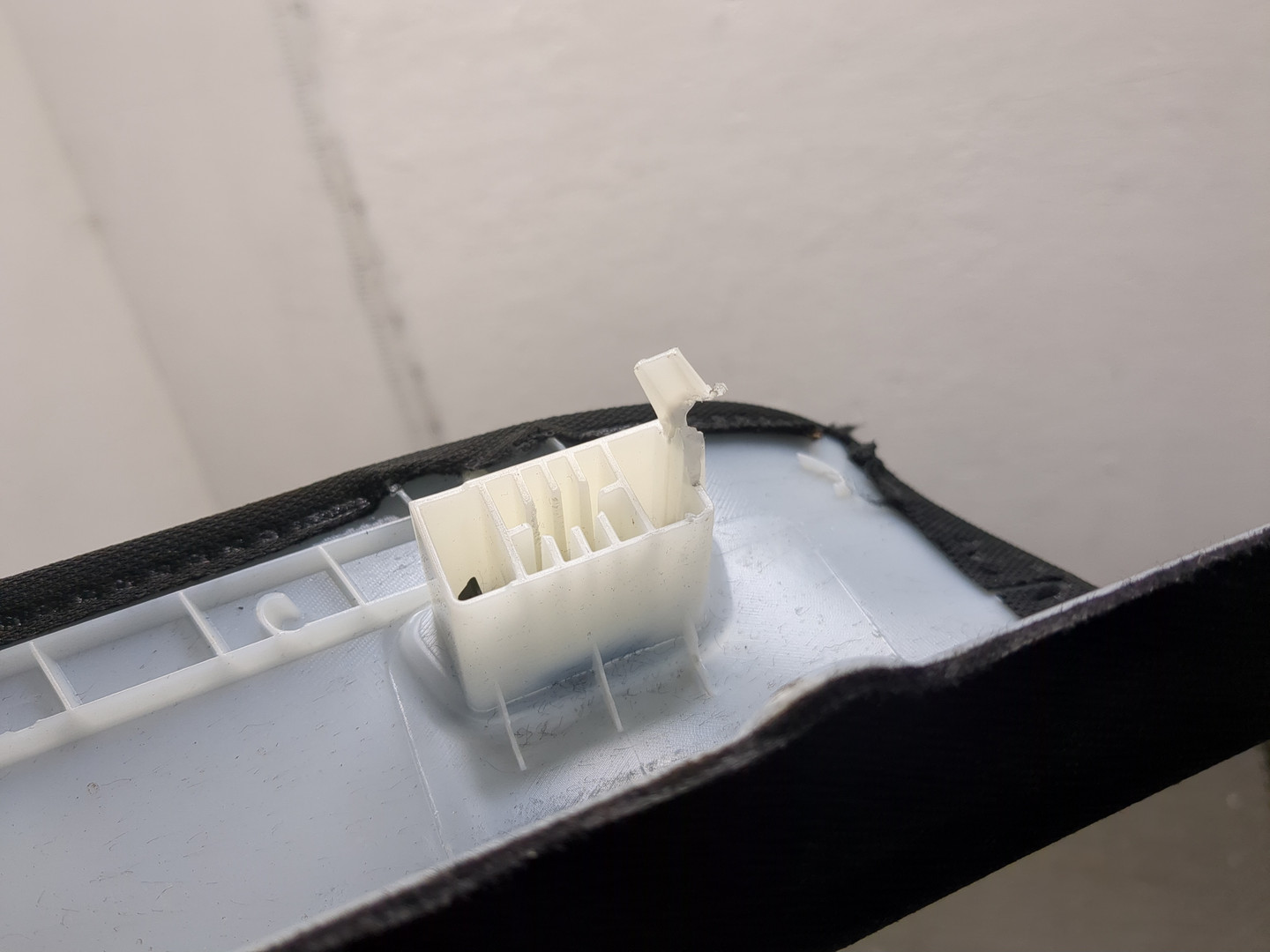 Обшивка стойки